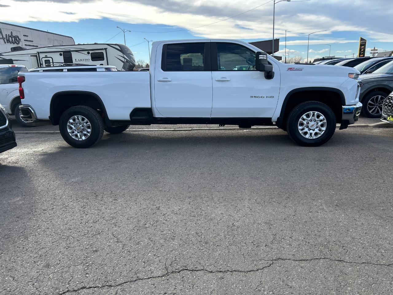 Chevrolet Silverado 3500HD 4WD Crew Cab 172" LT 2022