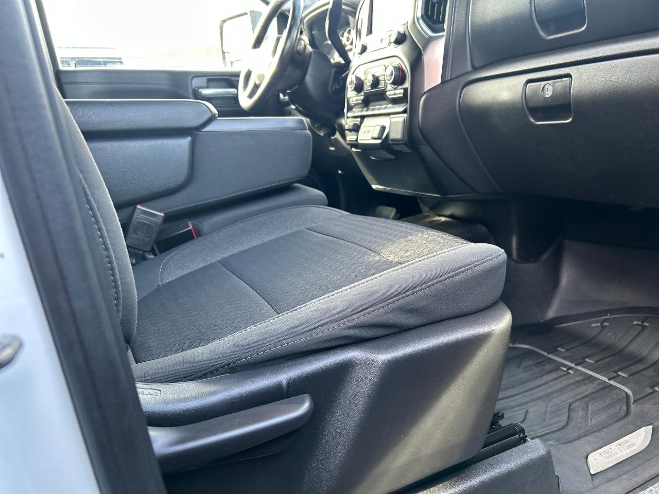 Chevrolet Silverado 3500HD 4WD Crew Cab 172" LT 2022