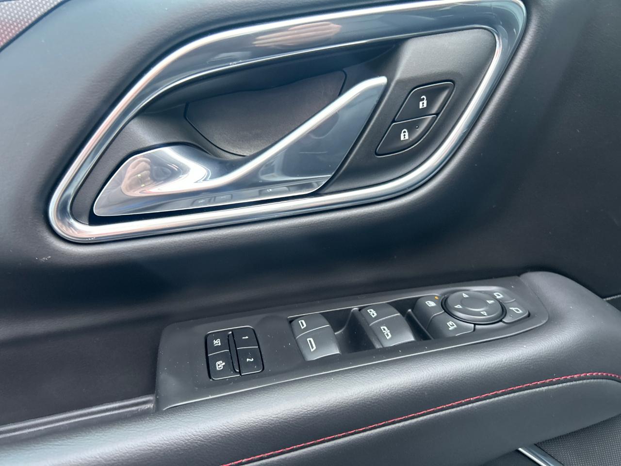 Chevrolet Suburban 4WD 4dr RST 2023