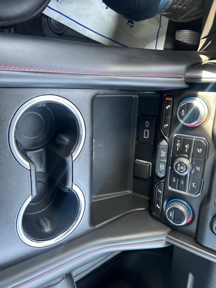 Chevrolet Suburban 4WD 4dr RST 2023