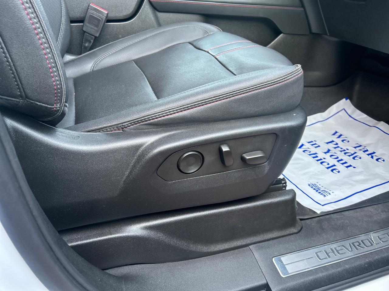 Chevrolet Suburban 4WD 4dr RST 2023