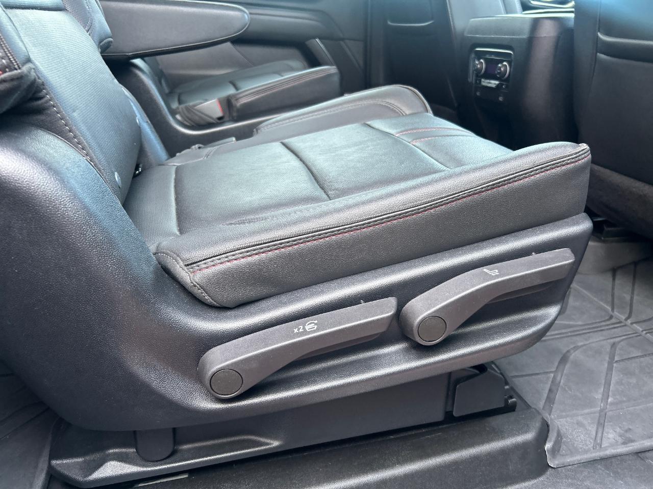 Chevrolet Suburban 4WD 4dr RST 2023