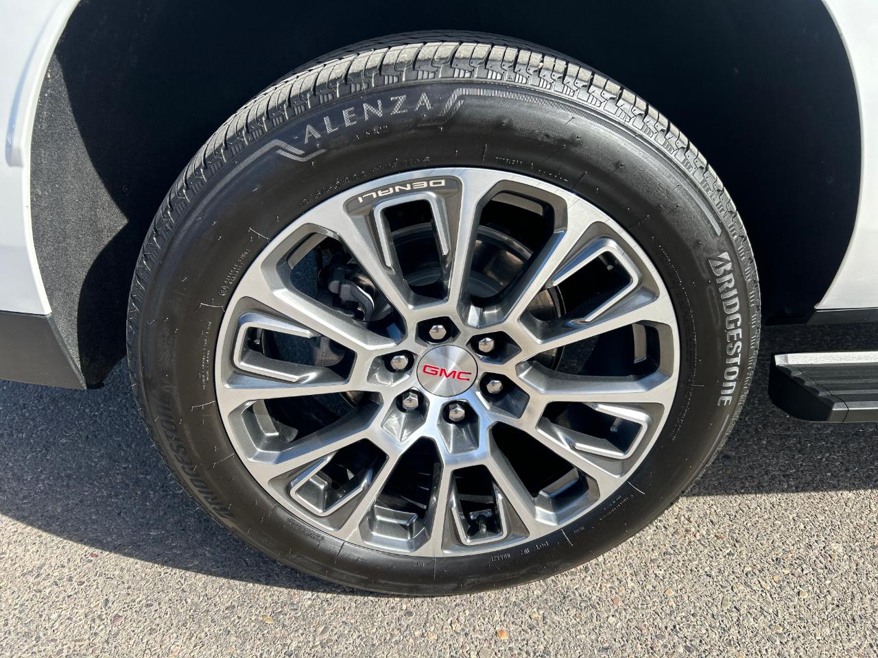 GMC Yukon XL 4WD 4dr Denali 2025