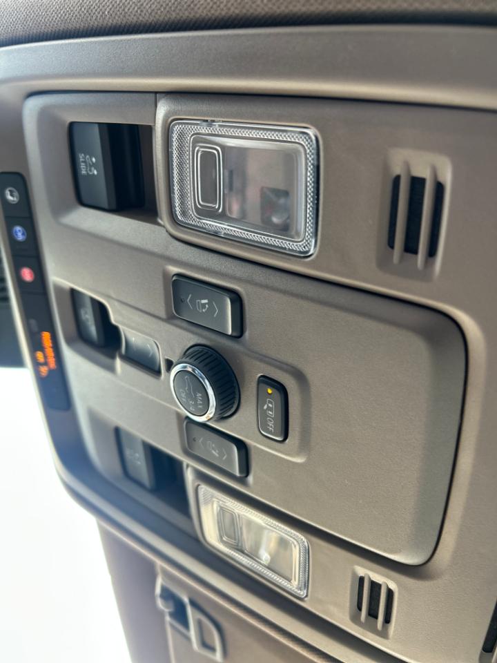 GMC Yukon XL 4WD 4dr Denali 2025