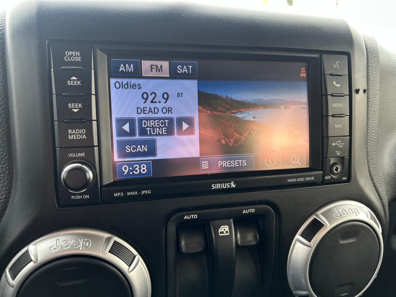 Jeep Wrangler 4WD 2dr Rubicon 2012