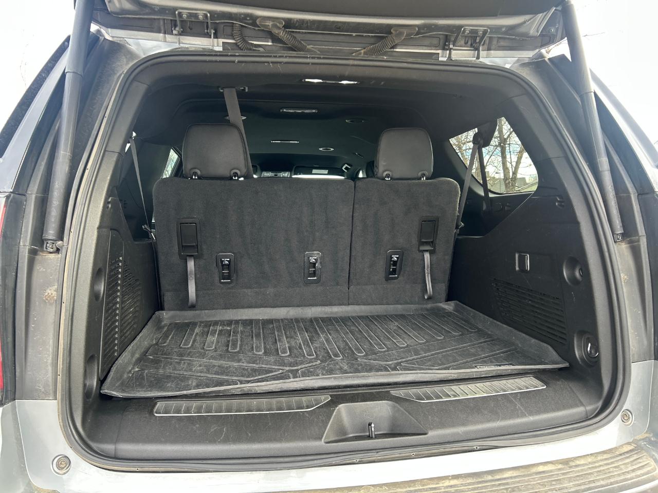 Chevrolet Suburban 4WD 4dr RST 2023