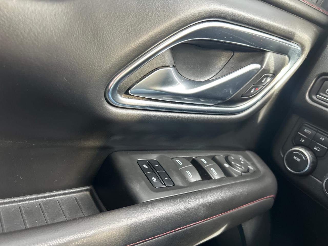 Chevrolet Suburban 4WD 4dr RST 2023