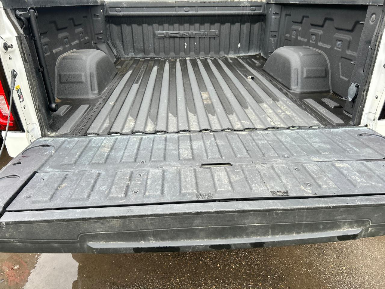 GMC Sierra 1500 4WD Crew Cab 157" Denali 2020