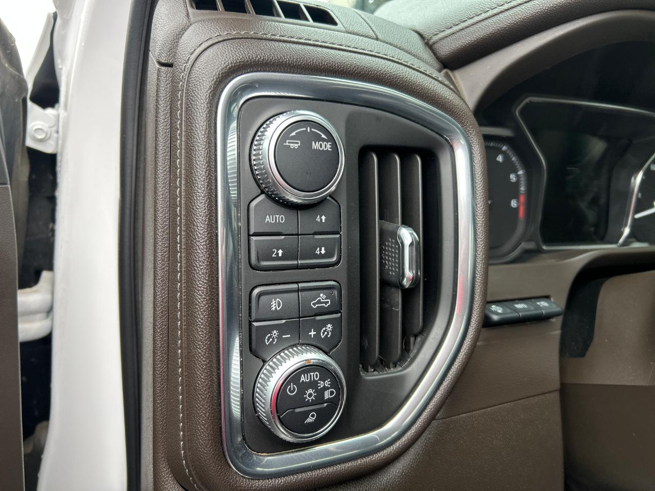 GMC Sierra 1500 4WD Crew Cab 157" Denali 2020