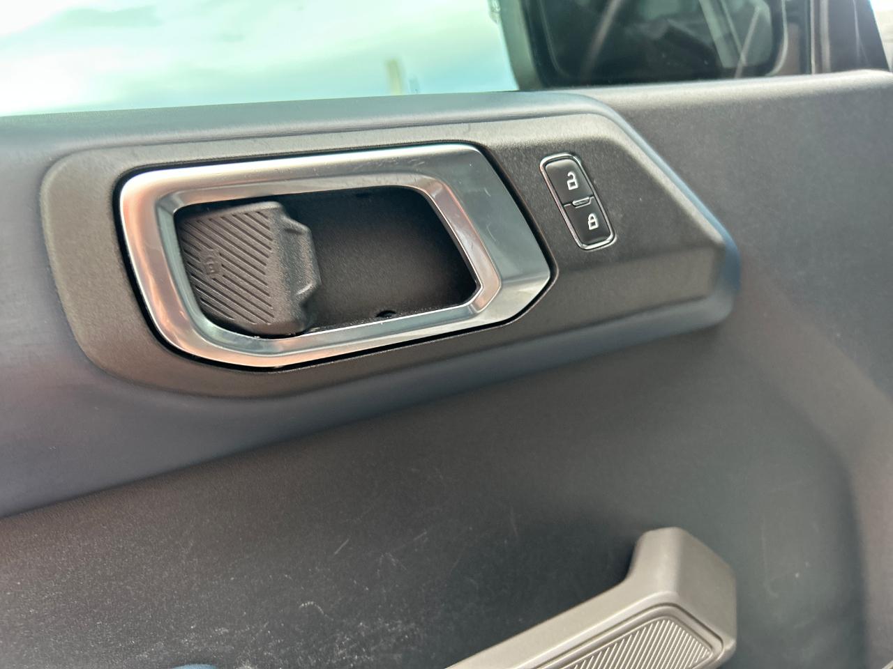 Ford Bronco Outer Banks 4 Door Advanced 4x4 2021