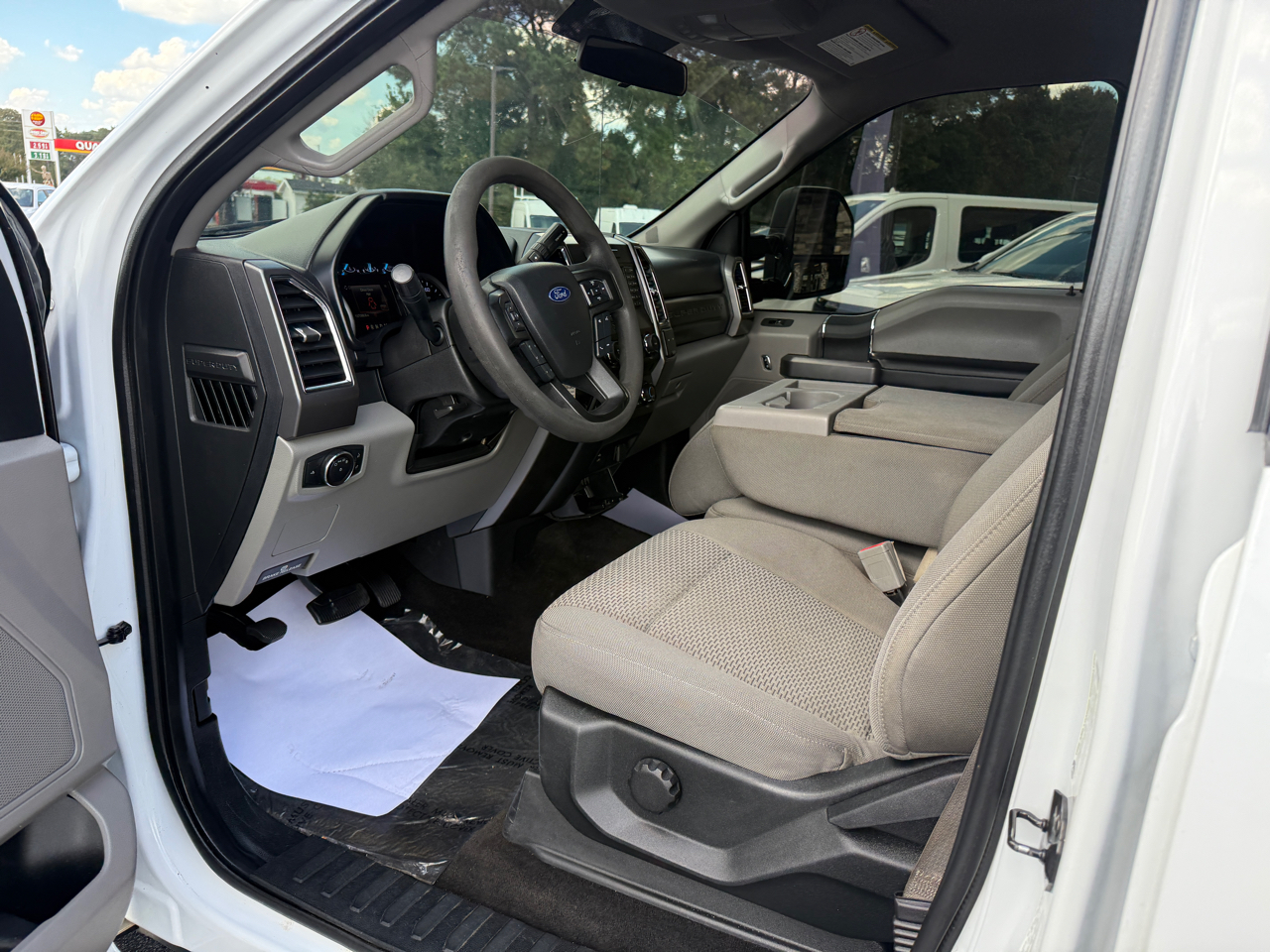 2018 Ford F-250 XLT photo 9
