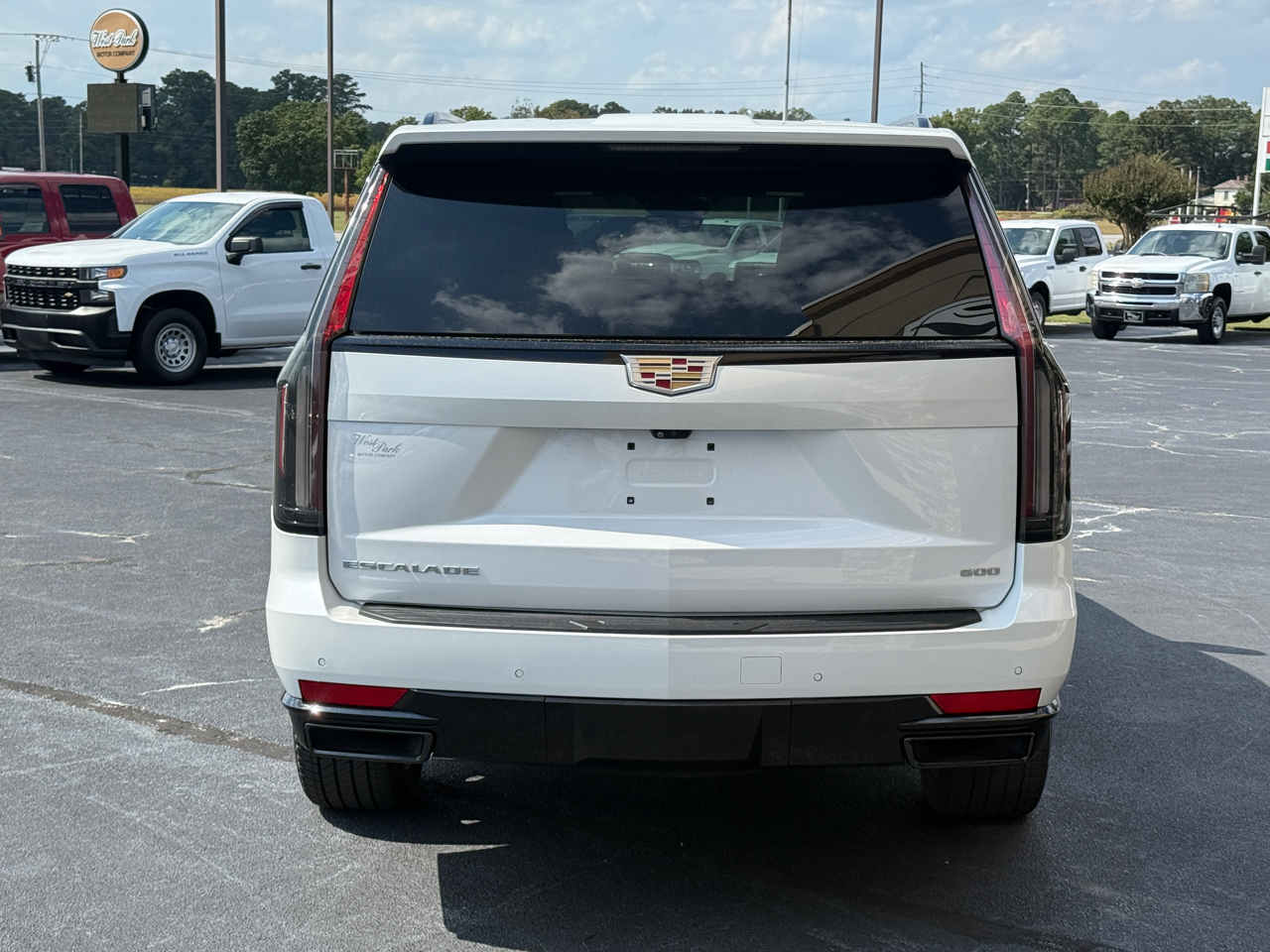 2023 Cadillac Escalade Sport photo 4