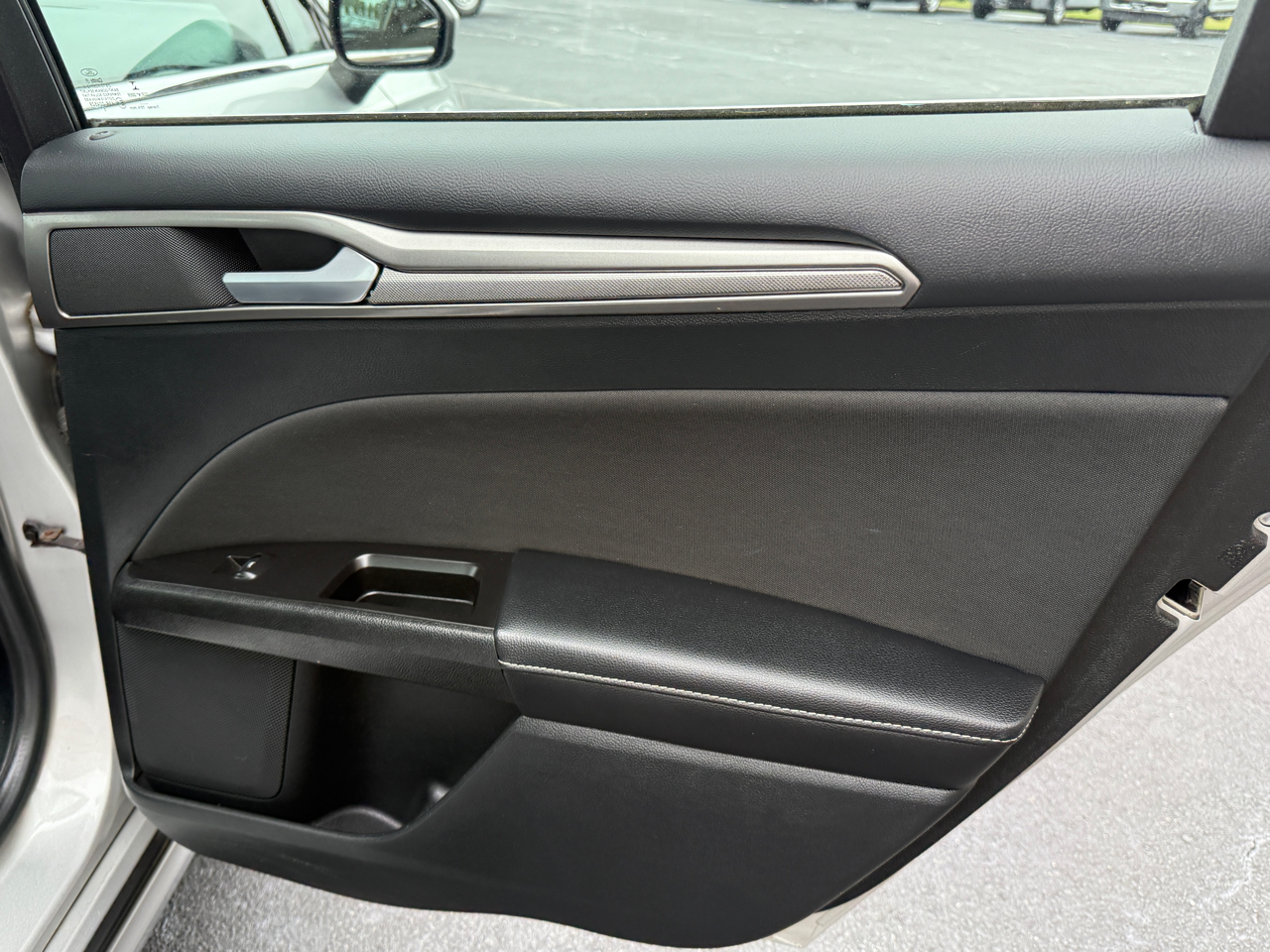 2017 Ford Fusion SE photo 15