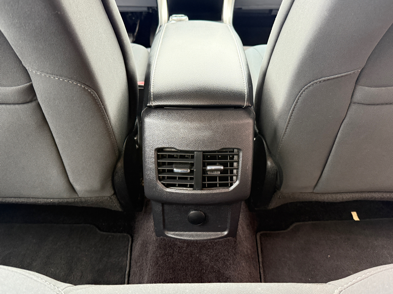 2017 Ford Fusion SE photo 17
