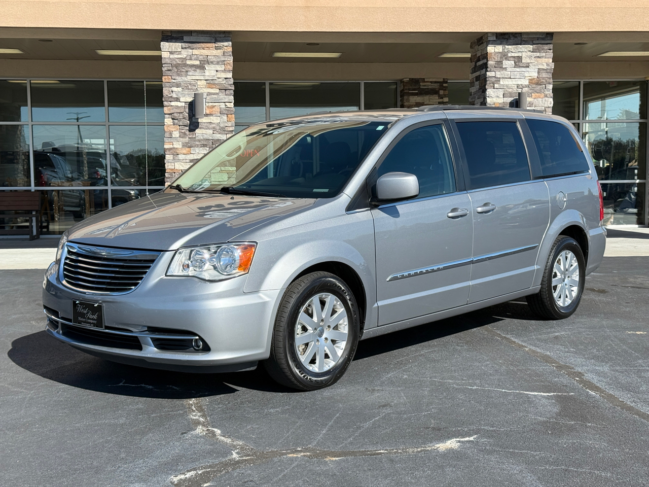 2016 Chrysler Town & Country Touring