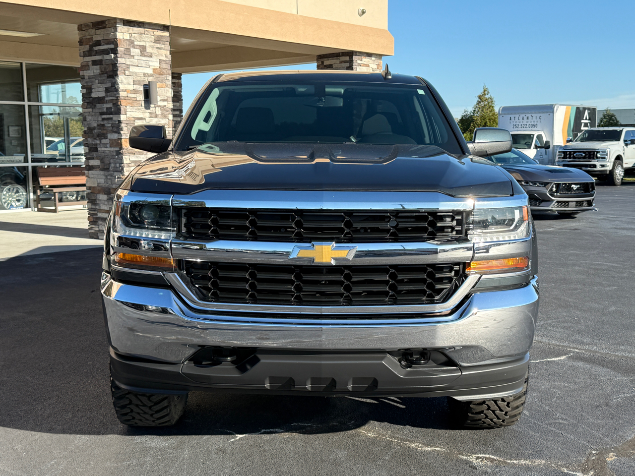 Chevrolet Silverado 1500 1LT Double Cab 4WD 2018 Chevrolet Silverado 1500 1LT Double Cab 4WD 2018