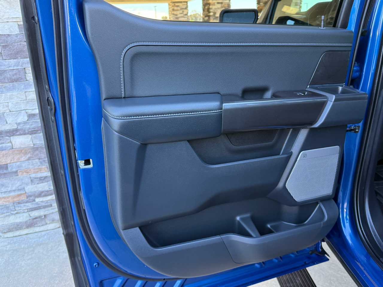 Ford F-150 Lariat SuperCrew 4WD 2022 Ford F-150 Lariat SuperCrew 4WD 2022