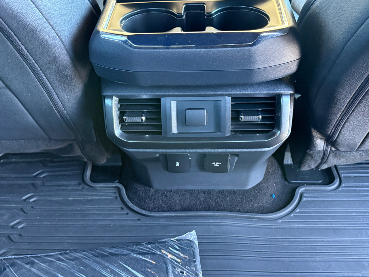 Ford F-150 Lariat SuperCrew 4WD 2022 Ford F-150 Lariat SuperCrew 4WD 2022