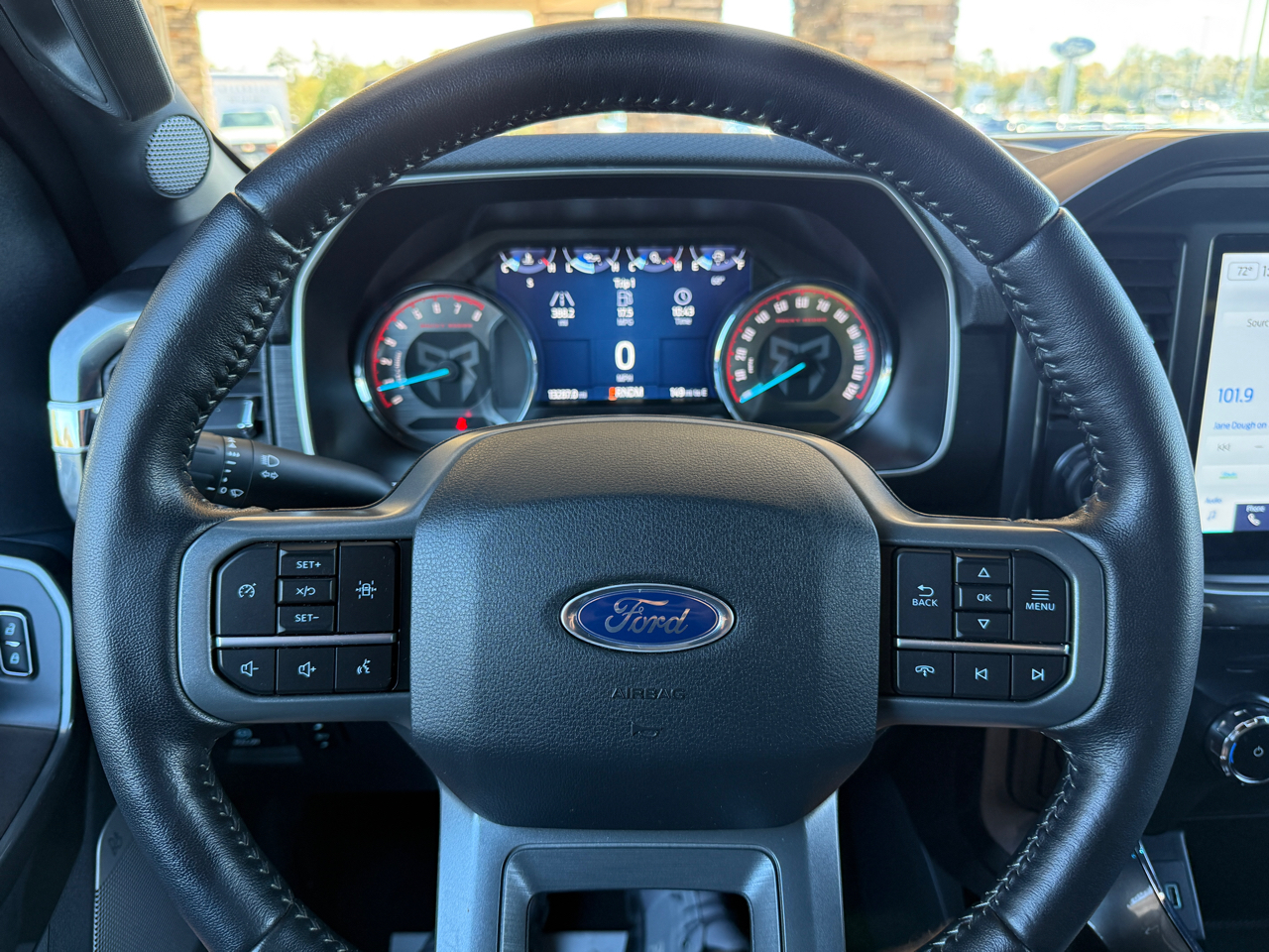 Ford F-150 Lariat SuperCrew 4WD 2022 Ford F-150 Lariat SuperCrew 4WD 2022