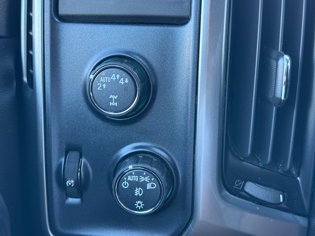 Chevrolet Silverado 1500 LT Crew Cab 4WD 2018 Chevrolet Silverado 1500 LT Crew Cab 4WD 2018