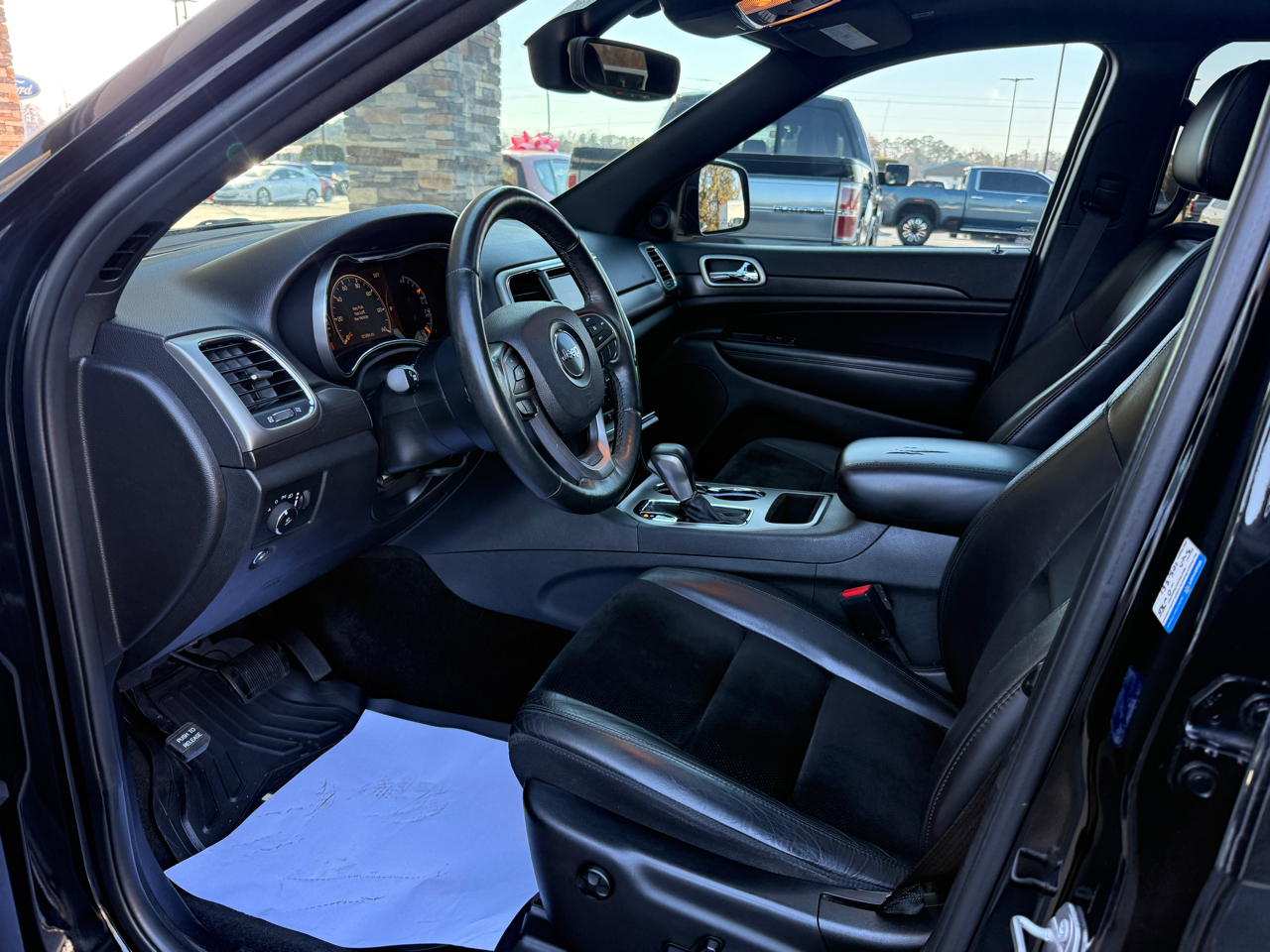 Jeep Grand Cherokee Laredo 4WD 2017