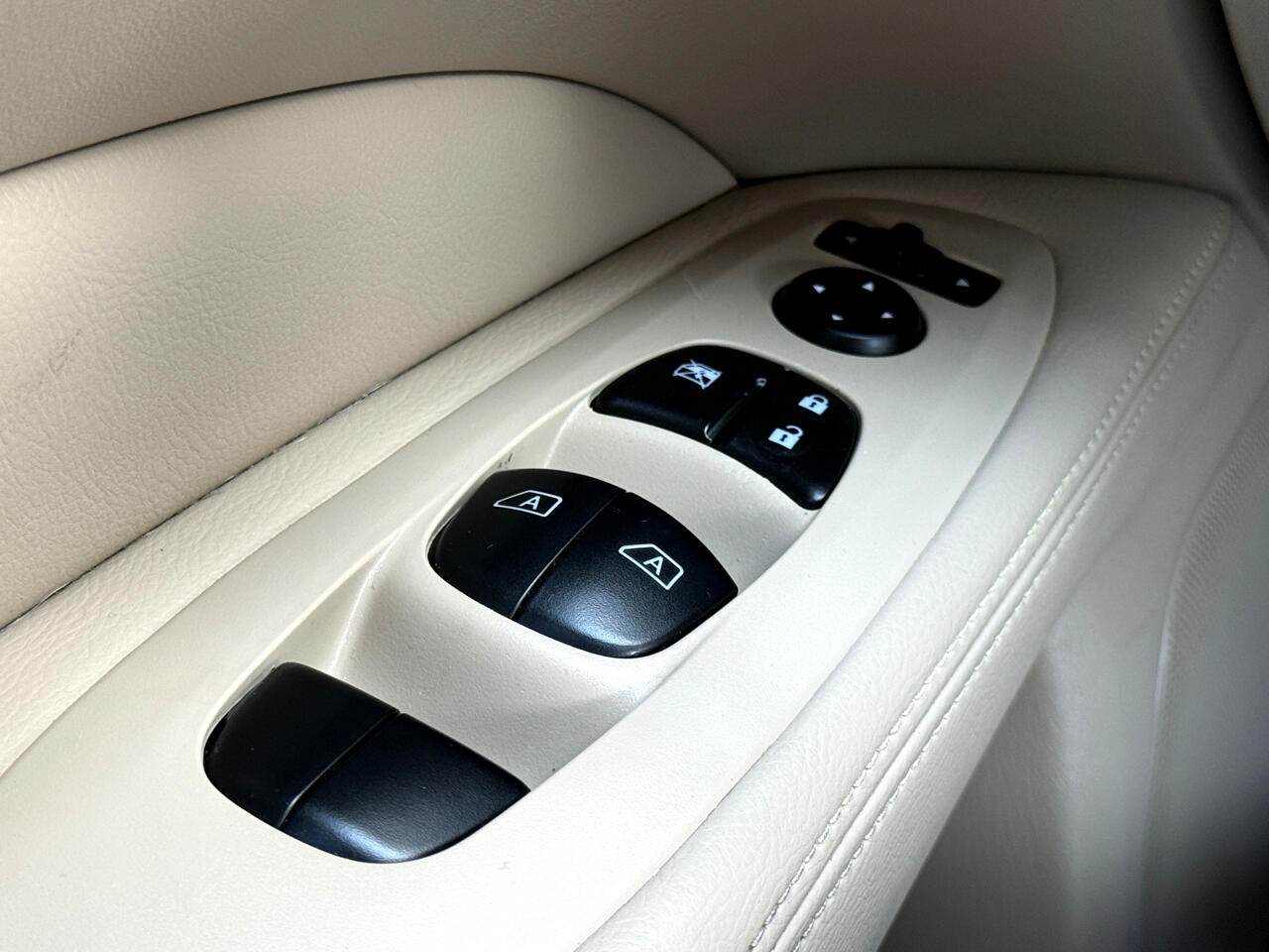 Nissan Pathfinder S 2WD 2018