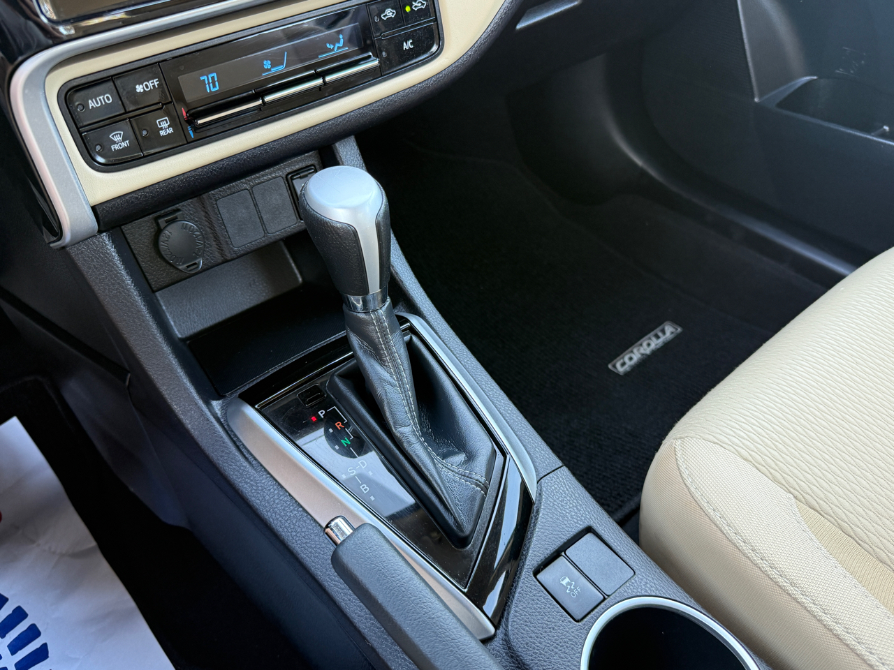 Toyota Corolla LE 2019