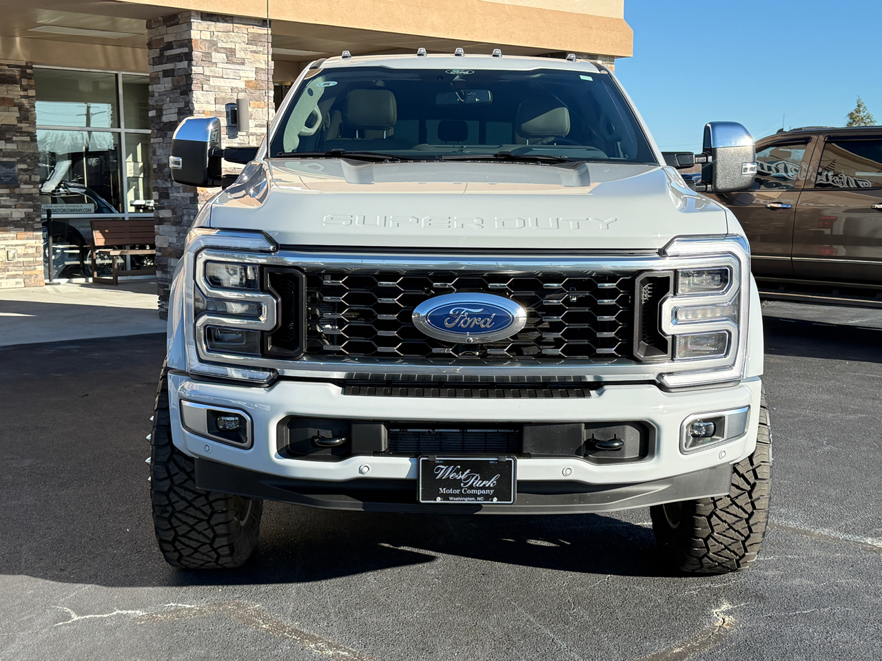 Ford F-450 SD Platinum Crew Cab DRW 4WD 2025