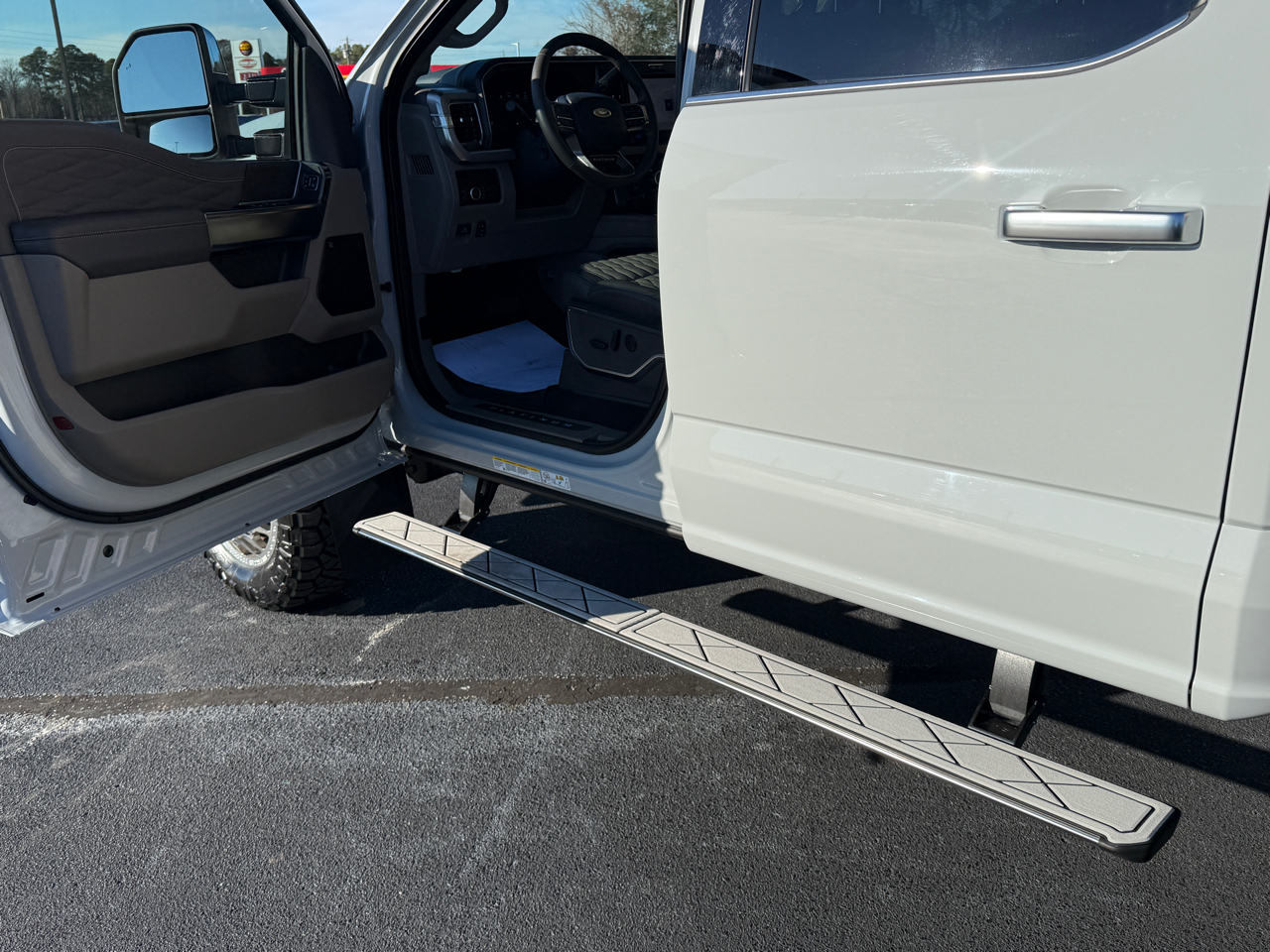 Ford F-450 SD Platinum Crew Cab DRW 4WD 2025