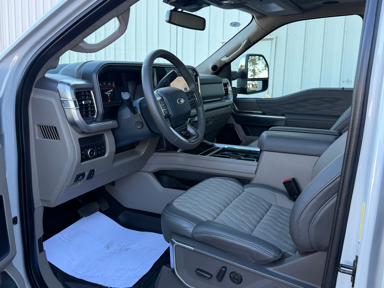 Ford F-450 SD Platinum Crew Cab DRW 4WD 2025