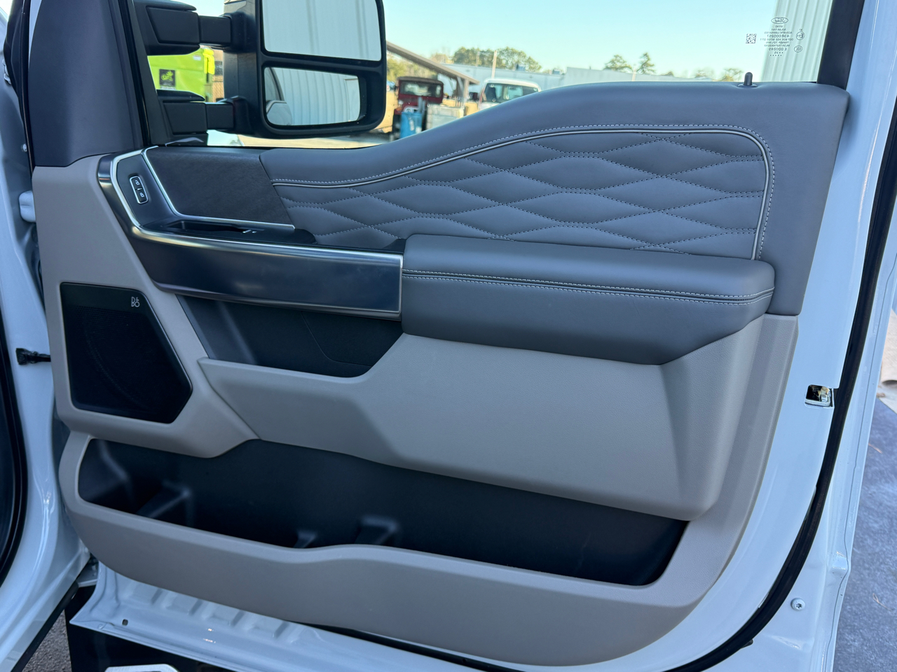 Ford F-450 SD Platinum Crew Cab DRW 4WD 2025