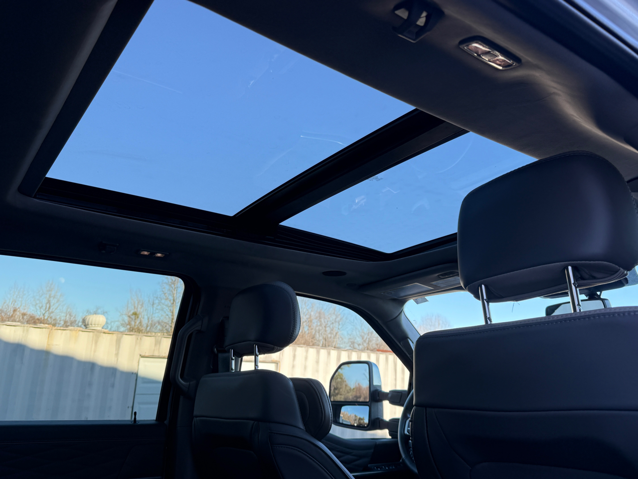 Ford F-450 SD Platinum Crew Cab DRW 4WD 2025