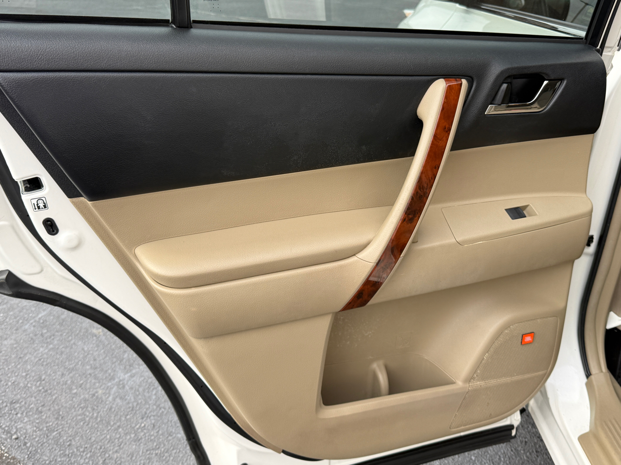 Toyota Highlander Limited 2WD 2013