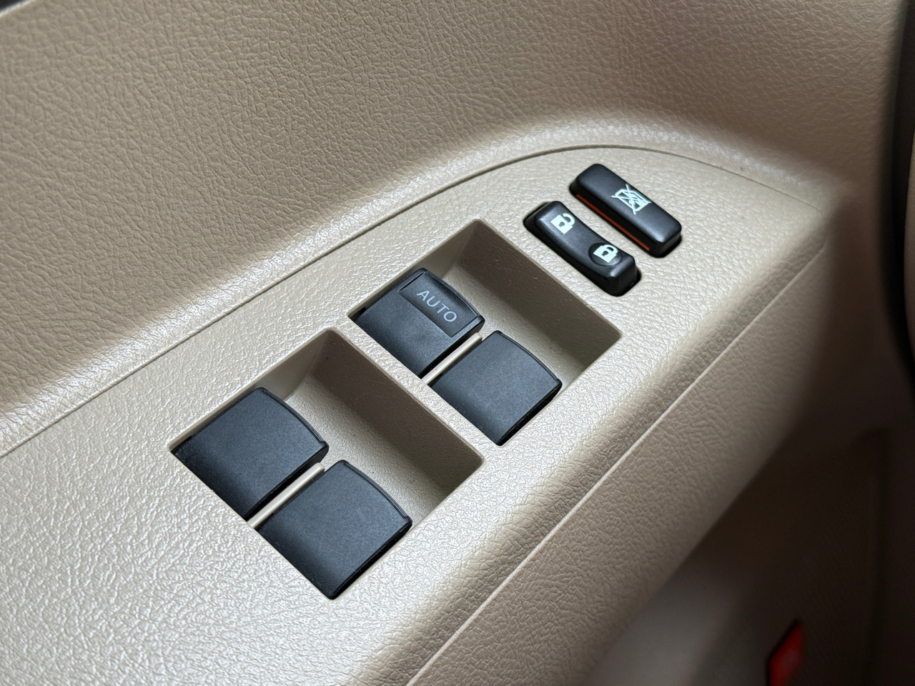 Toyota Highlander Limited 2WD 2013