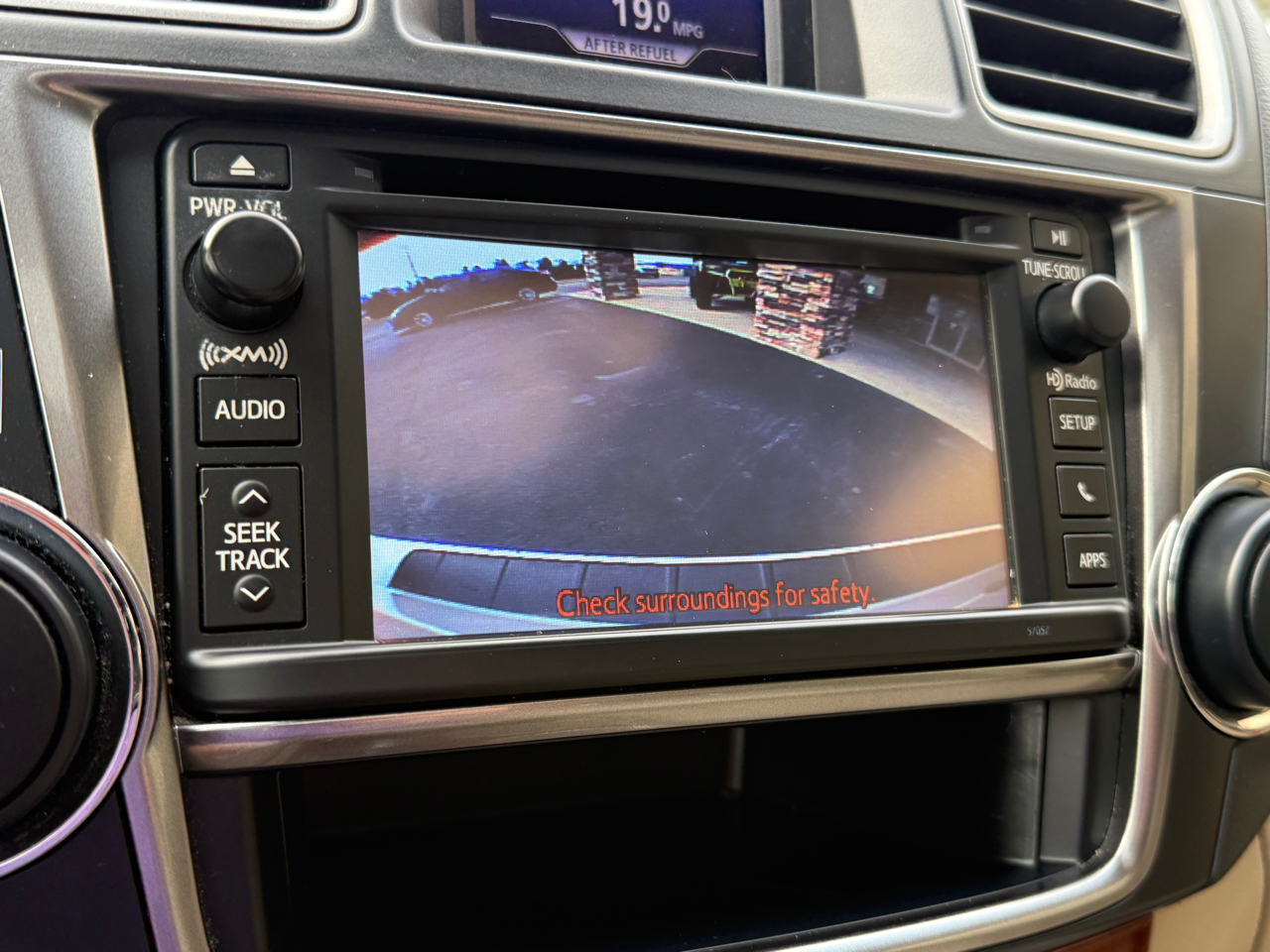 Toyota Highlander Limited 2WD 2013