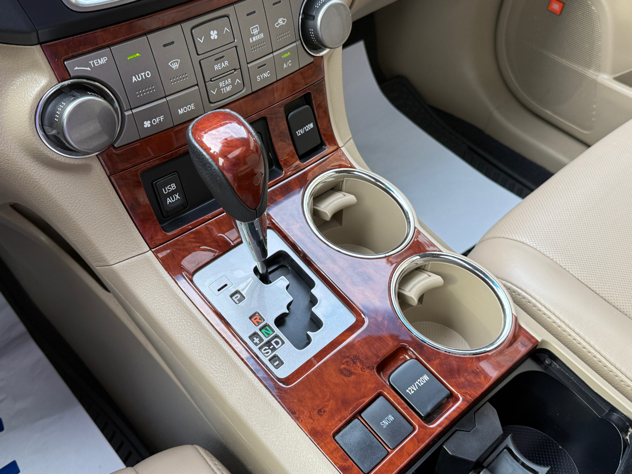 Toyota Highlander Limited 2WD 2013