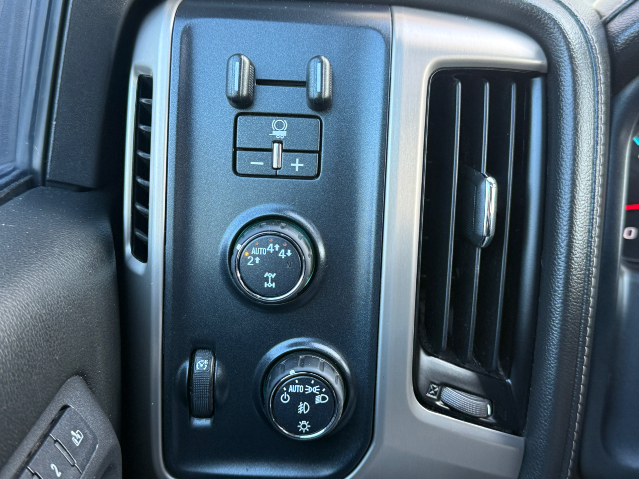 GMC Sierra 1500 Denali Crew Cab 4WD 2018