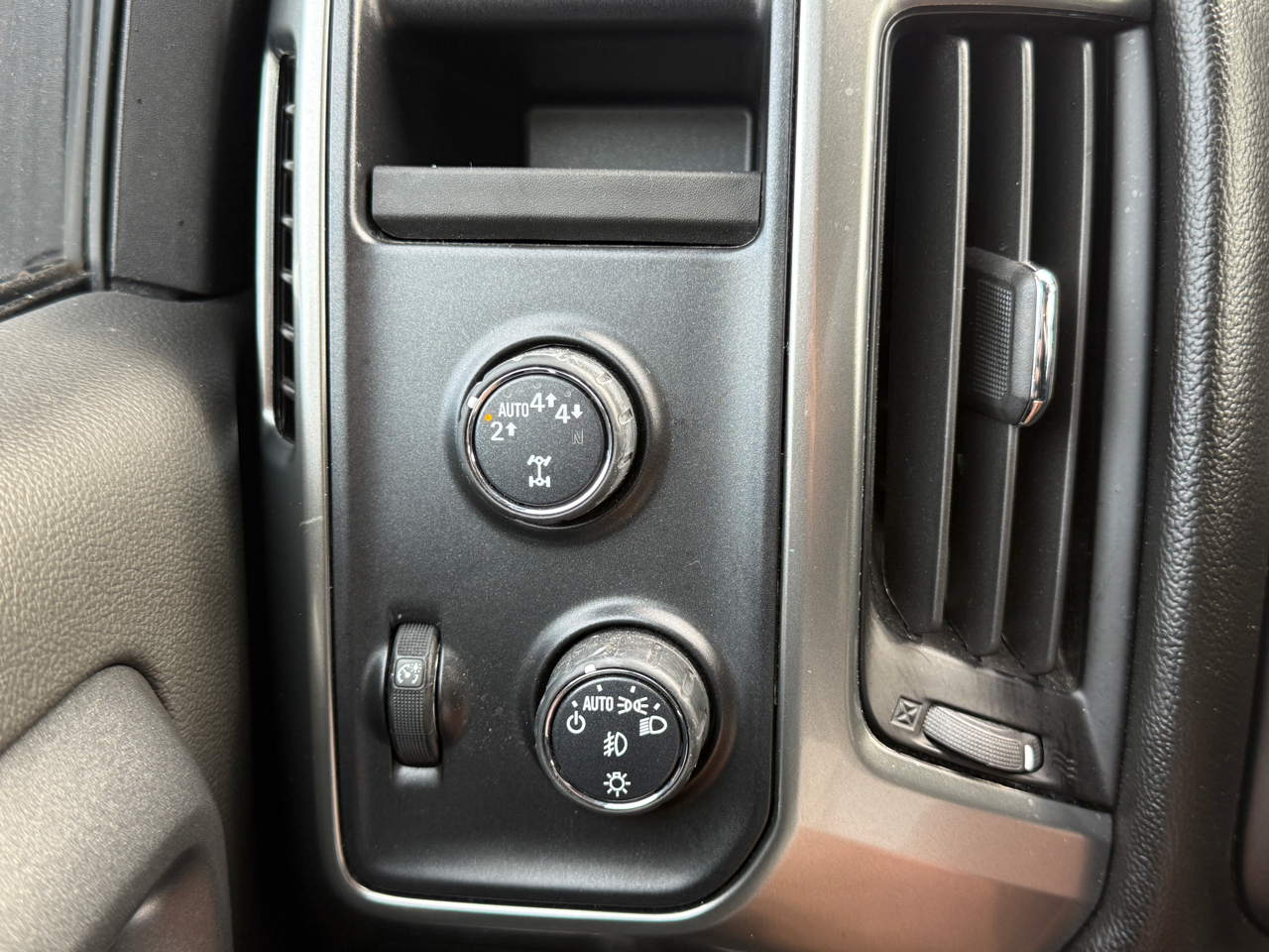 Chevrolet Silverado 1500 LTZ Z71 Crew Cab 4WD 2018