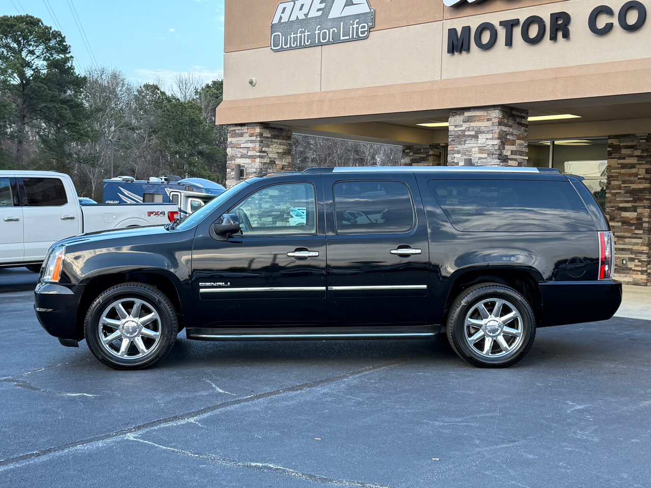 GMC Yukon Denali XL 4WD 2012