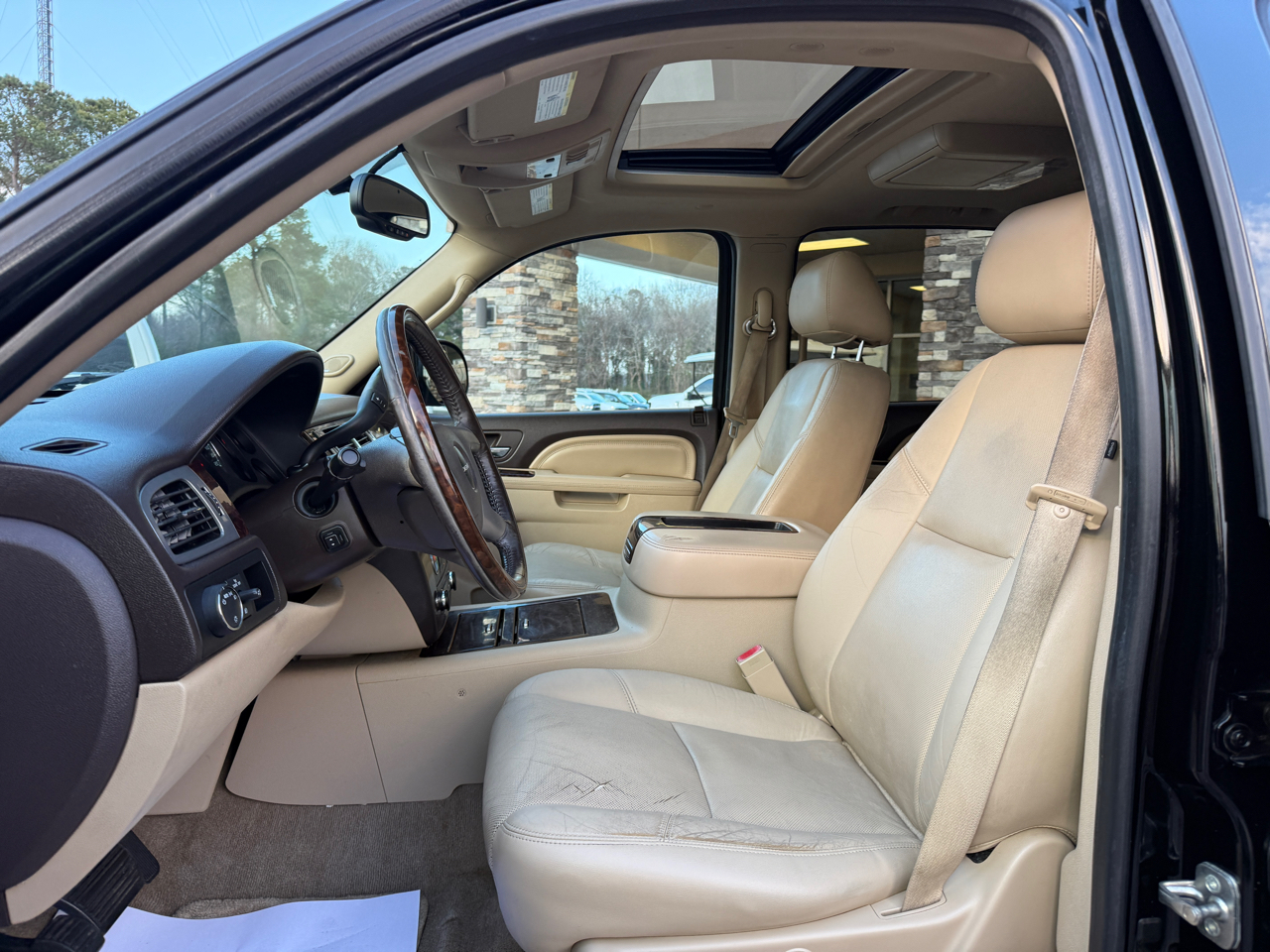 GMC Yukon Denali XL 4WD 2012