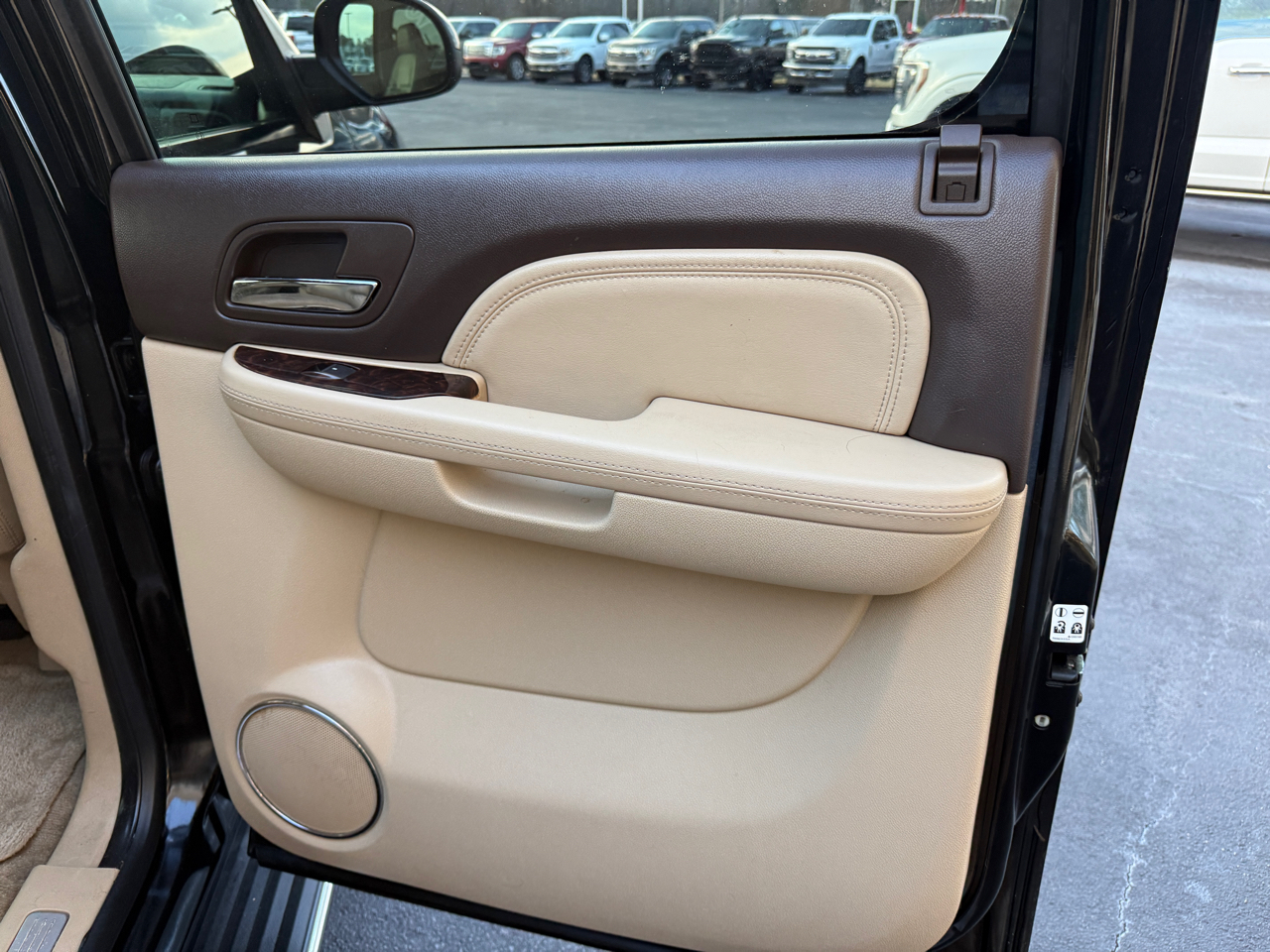 GMC Yukon Denali XL 4WD 2012