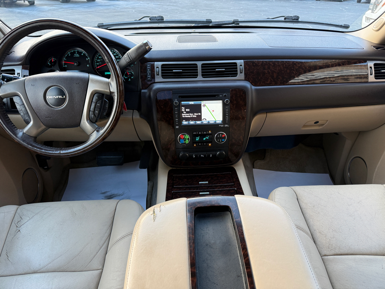 GMC Yukon Denali XL 4WD 2012