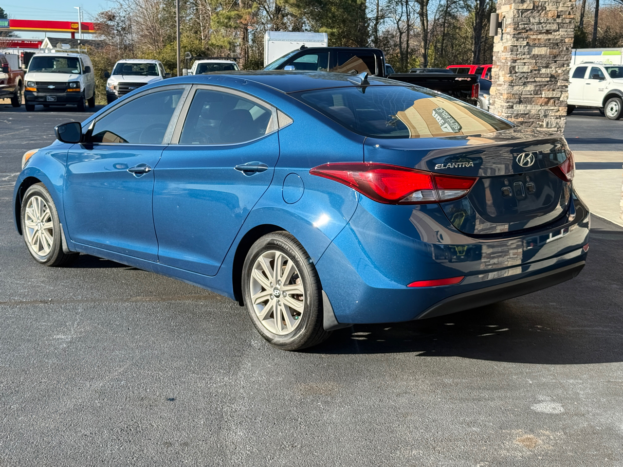 Hyundai Elantra SE 6AT 2015