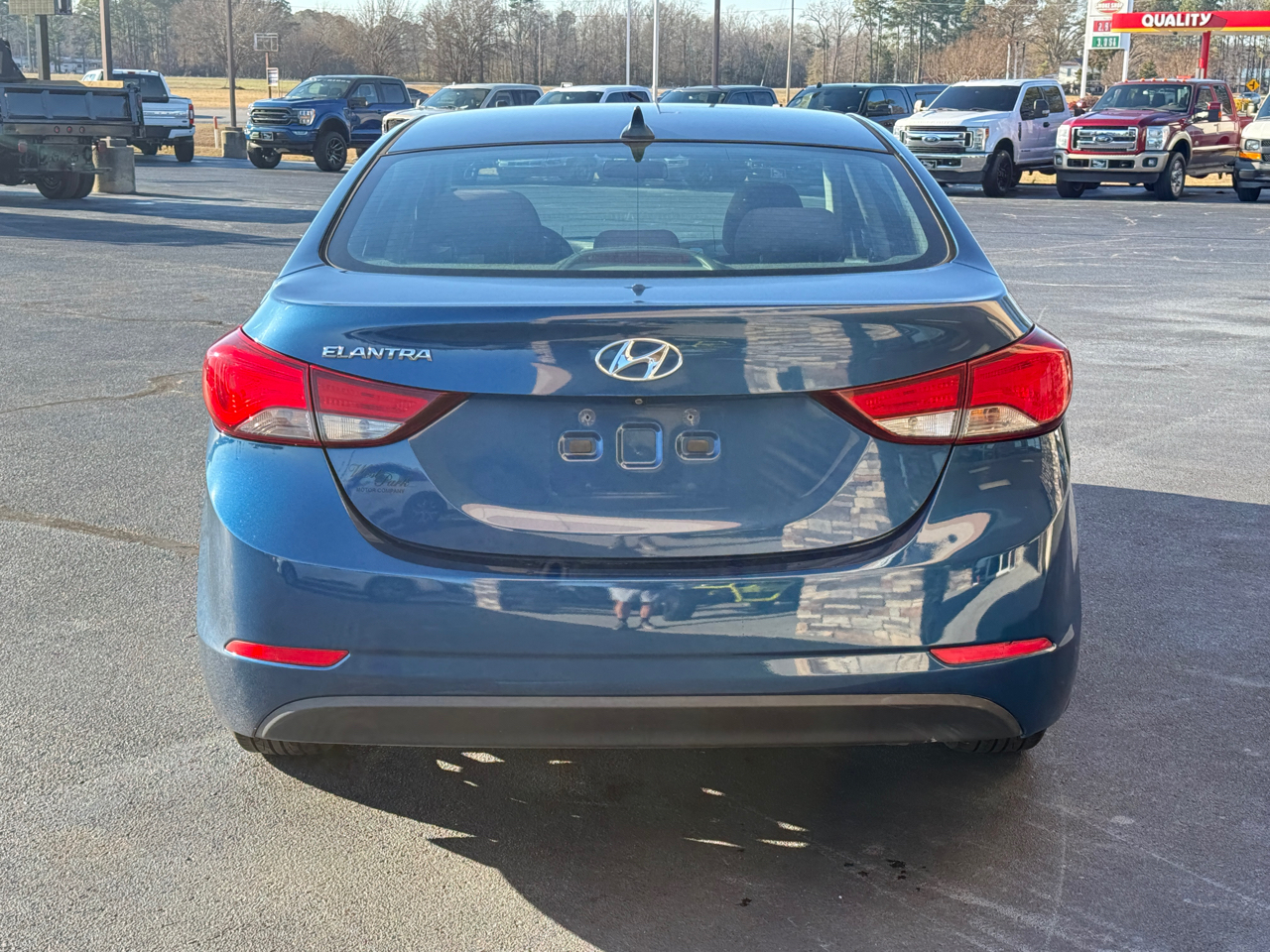 Hyundai Elantra SE 6AT 2015