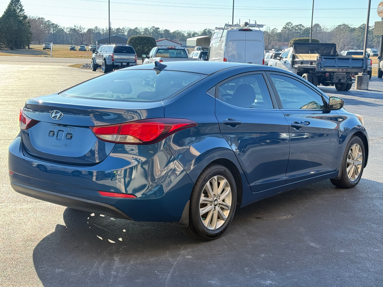 Hyundai Elantra SE 6AT 2015