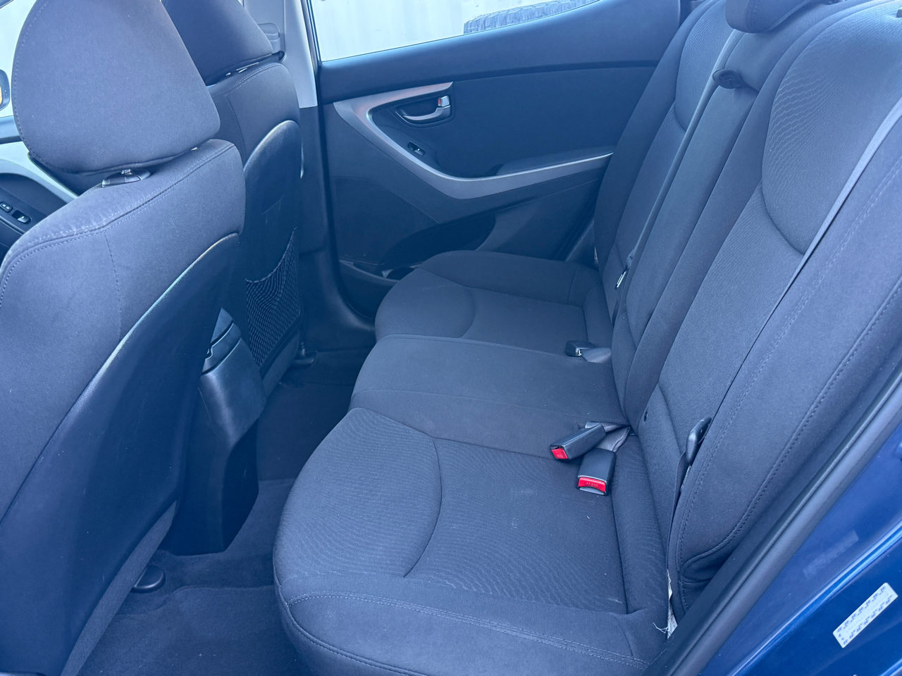 Hyundai Elantra SE 6AT 2015