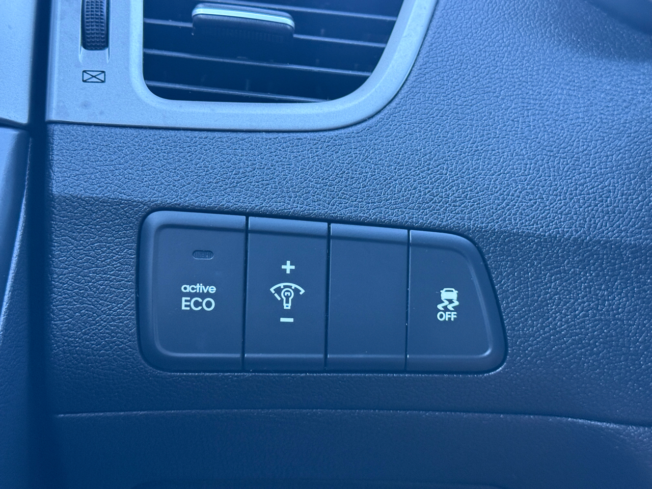 Hyundai Elantra SE 6AT 2015