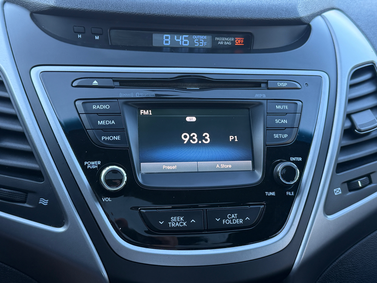 Hyundai Elantra SE 6AT 2015