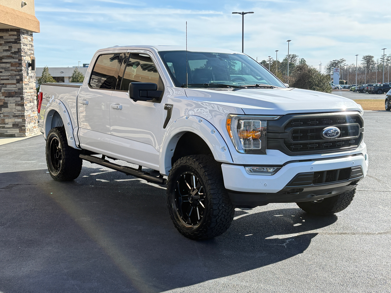 Ford F-150 XLT SuperCrew 4WD 2021