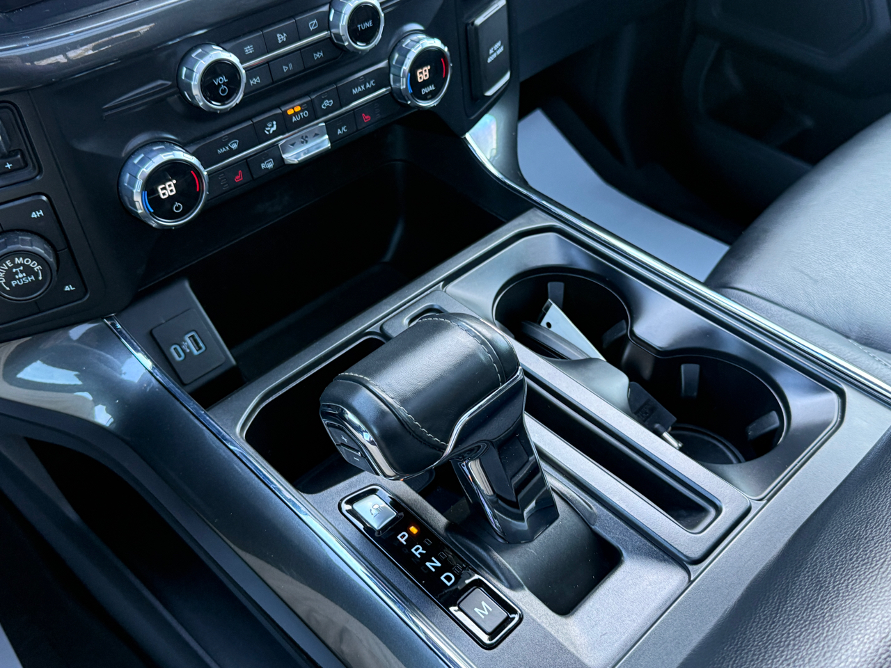 Ford F-150 XLT SuperCrew 4WD 2021